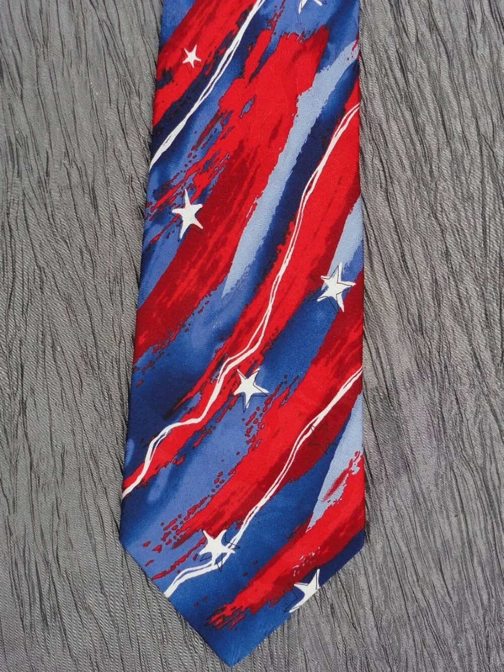 Bold J. Garcia Patriotic RWB 100% silk tie Exploding Heart Collection 55
